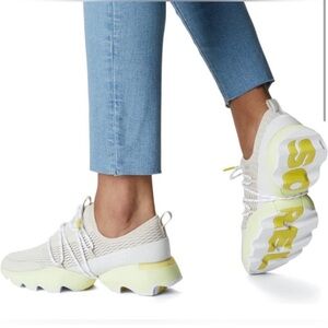 Sorel Kinetic Impact Sneaker dark stone/moonstone, size 8